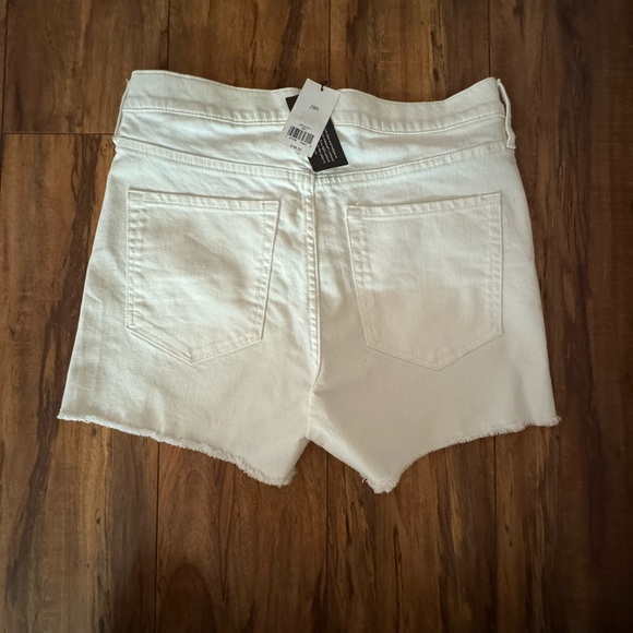 NWT 2pcs: Forever 21 top size M and Banana Republic shorts. size 28 - Picture 4 of 4